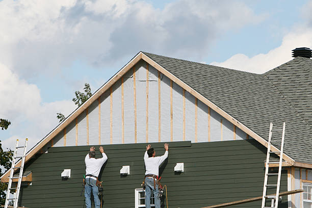 Professional Vinyl Siding technician working in Ward, CO